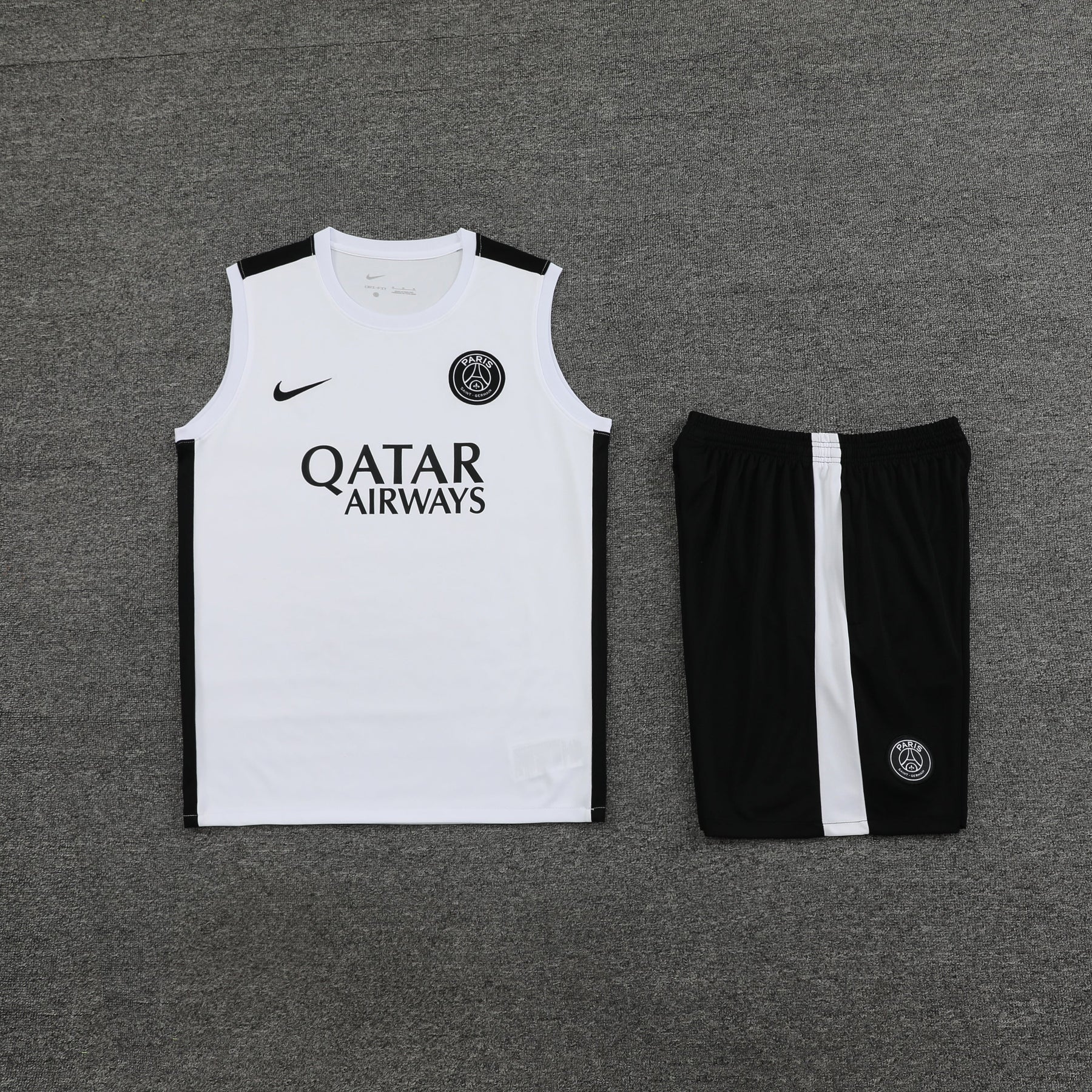 Kit Treino PSG 23/24 Nike - Branco e Preto